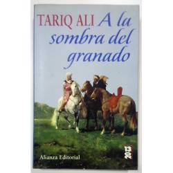A LA SOMBRA DEL GRANADO