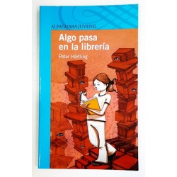 ALGO PASA EN LA LIBRERÍA